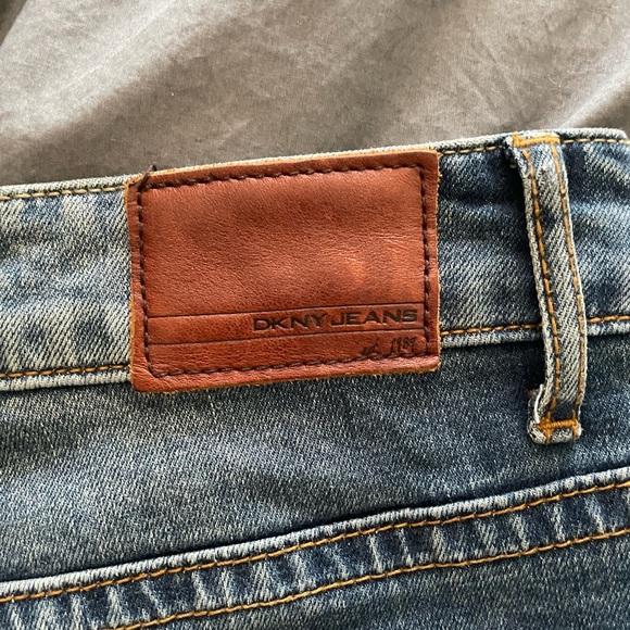 Cropped mid-rise DKNY jeans, worn a couple of times. - Picture 3 of 7